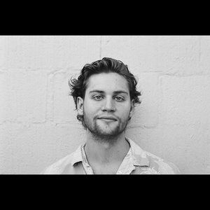 Meet your Posher, Dom